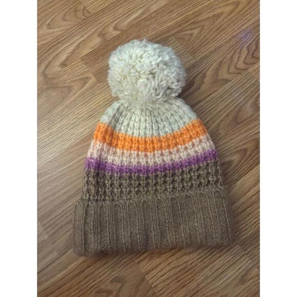 Universal Thread Beanie Hat - Picture 1 of 6